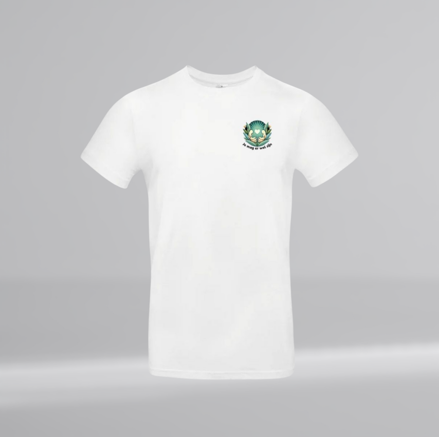 Je Mag Er Wel Zijn Heren T-Shirt - Met Borstlogo
